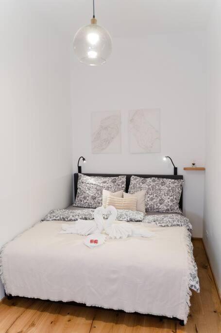 Zentrale & Ruhige 2 Zimmer - 42M² Apartment Vienna Exterior photo